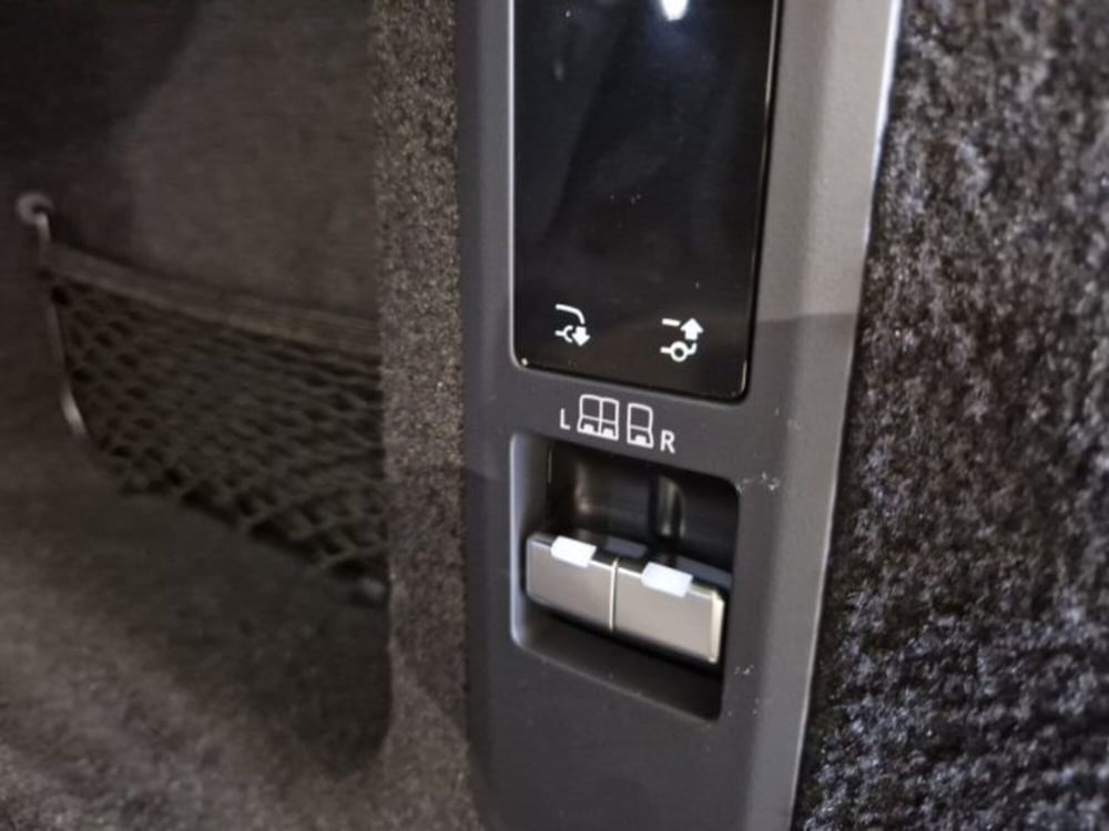 Land Rover Range Rover Sport usata a Livorno (20)