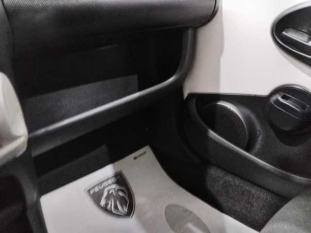 Toyota Aygo usata a Lecce (11)