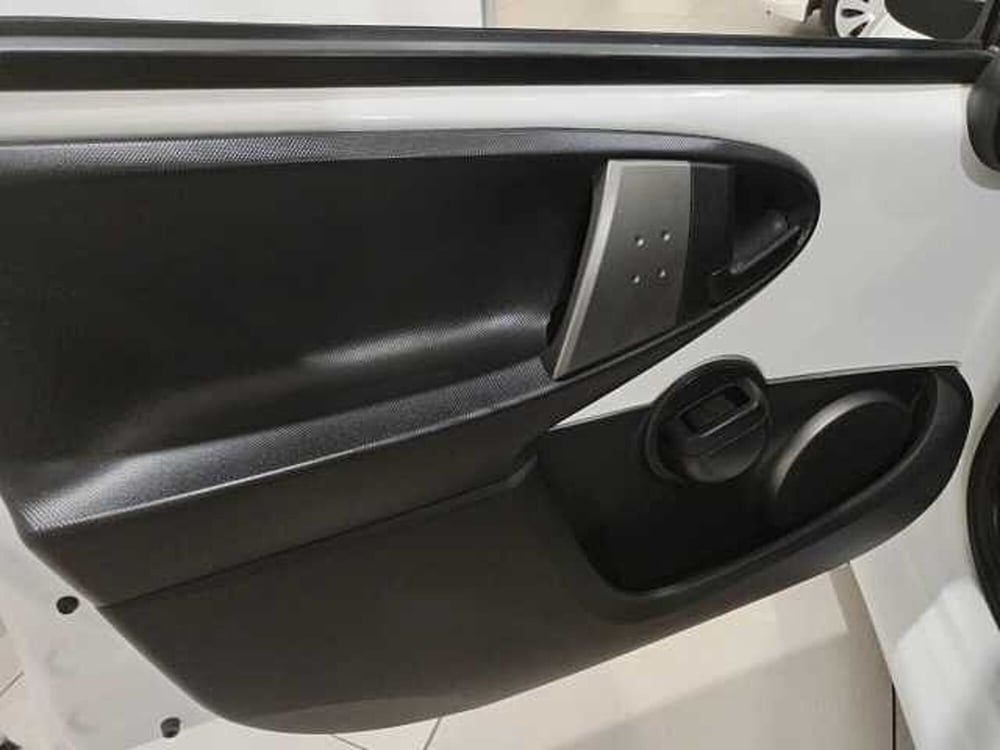 Toyota Aygo usata a Lecce (5)