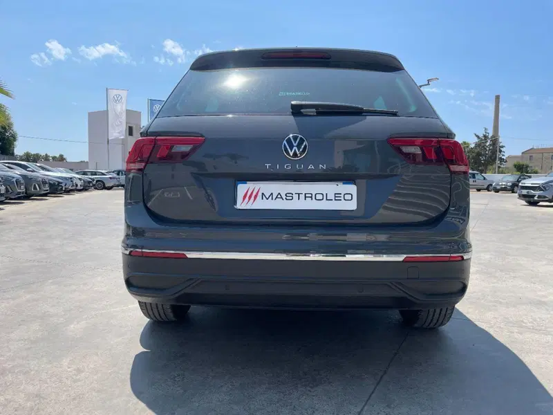 Volkswagen Tiguan usata a Lecce (13)