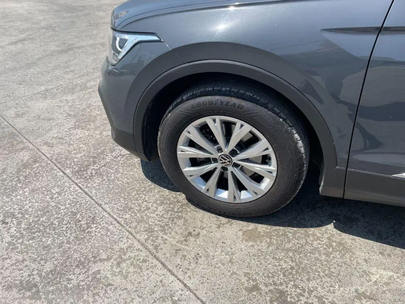Volkswagen Tiguan usata a Lecce (4)