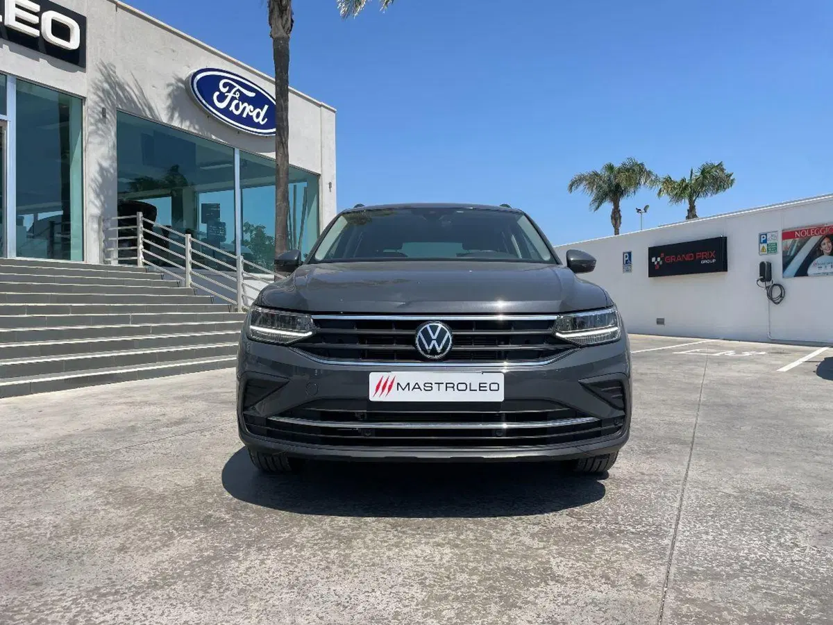 Volkswagen Tiguan usata a Lecce (6)