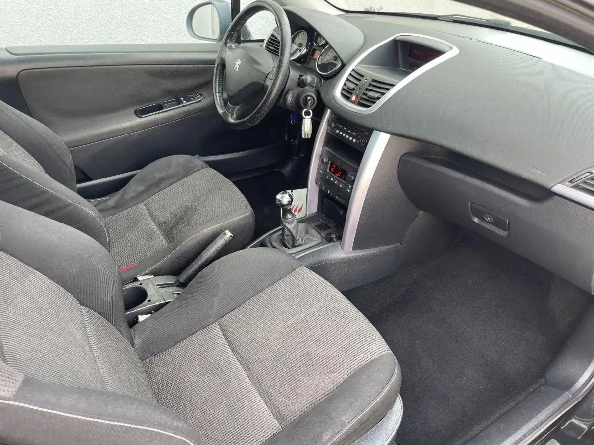 Peugeot 207 usata a Lecce (16)