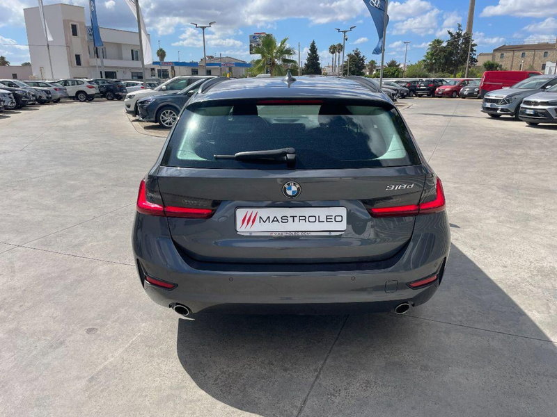 BMW Serie 3 Touring usata a Lecce (13)