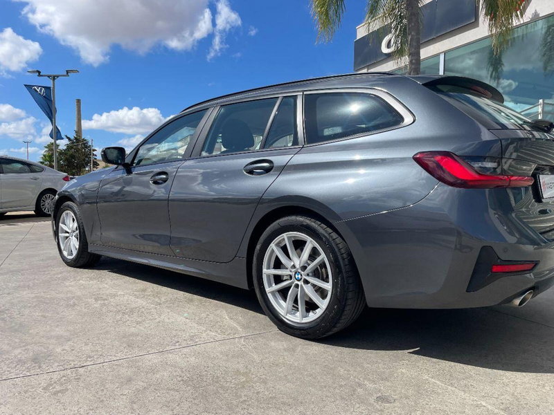 BMW Serie 3 Touring usata a Lecce (16)