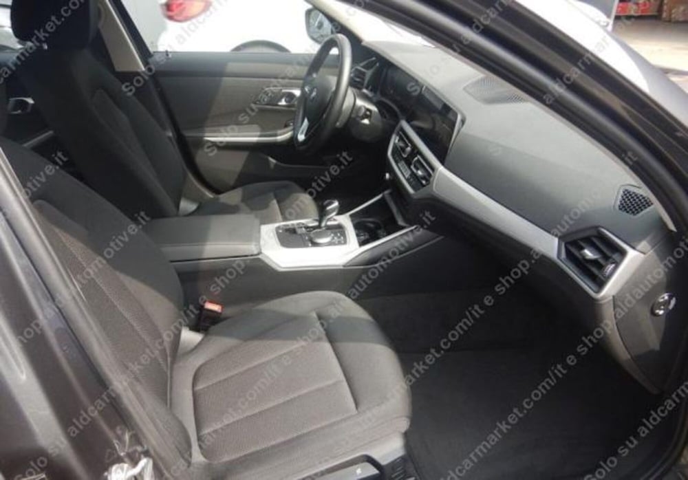 BMW Serie 3 Touring usata a Lecce (3)