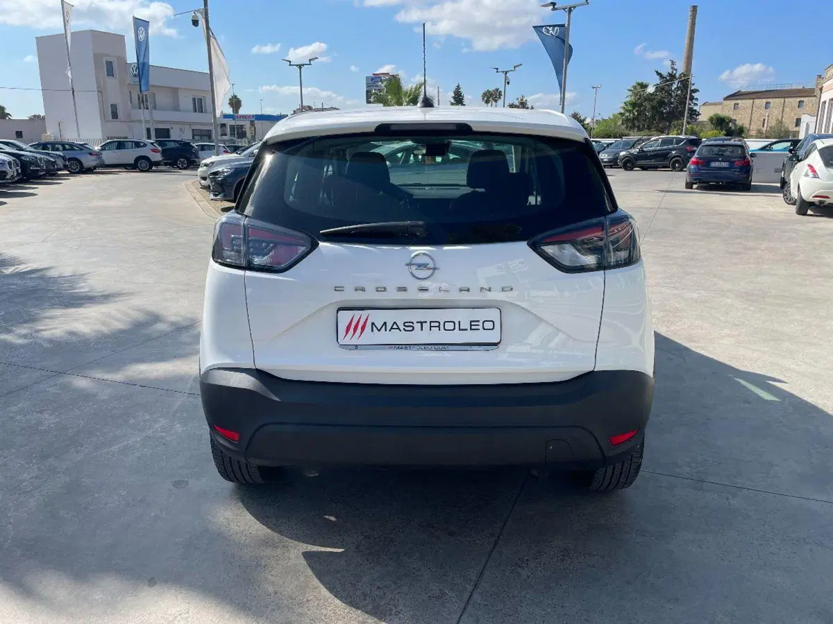 Opel Crossland usata a Lecce (13)