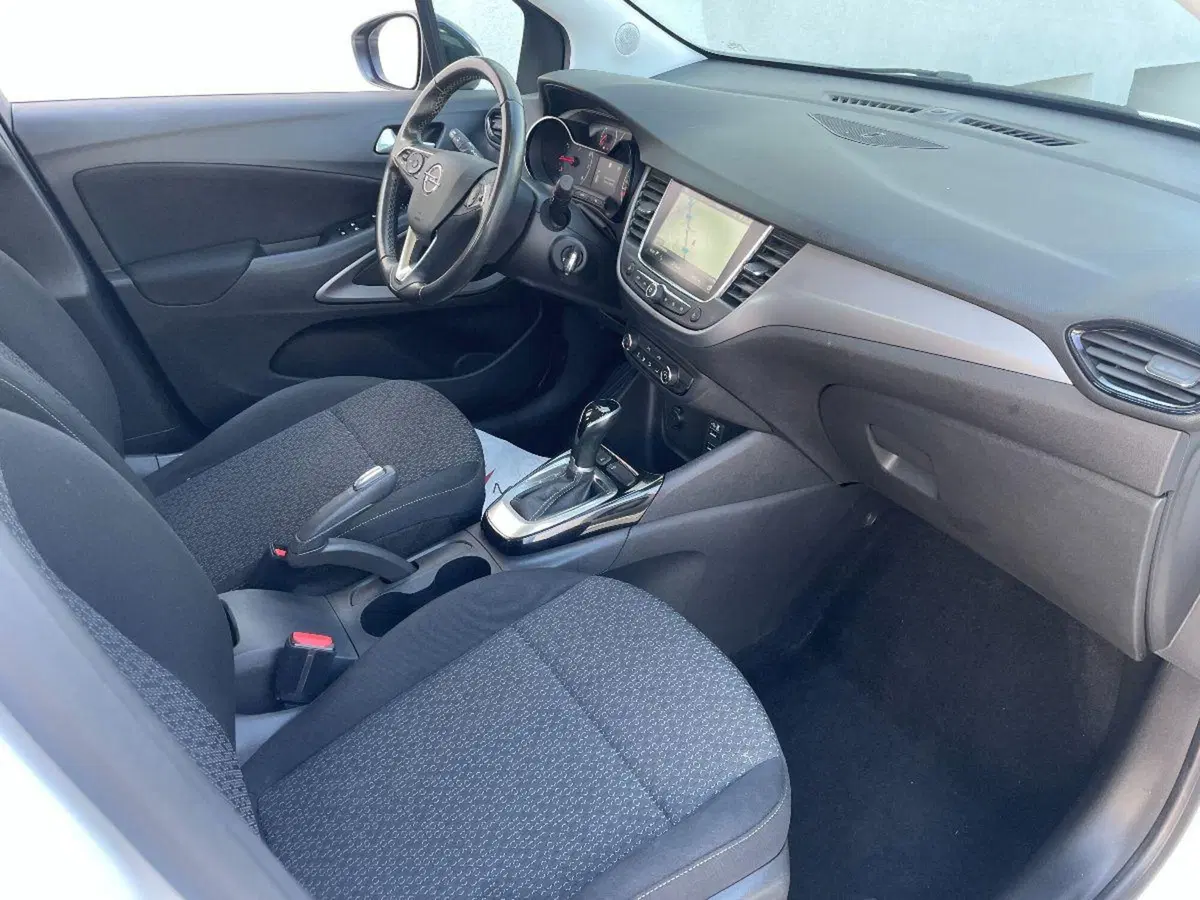 Opel Crossland usata a Lecce (17)