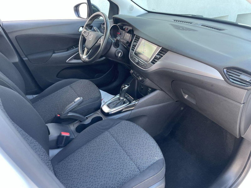 Opel Crossland usata a Lecce (17)