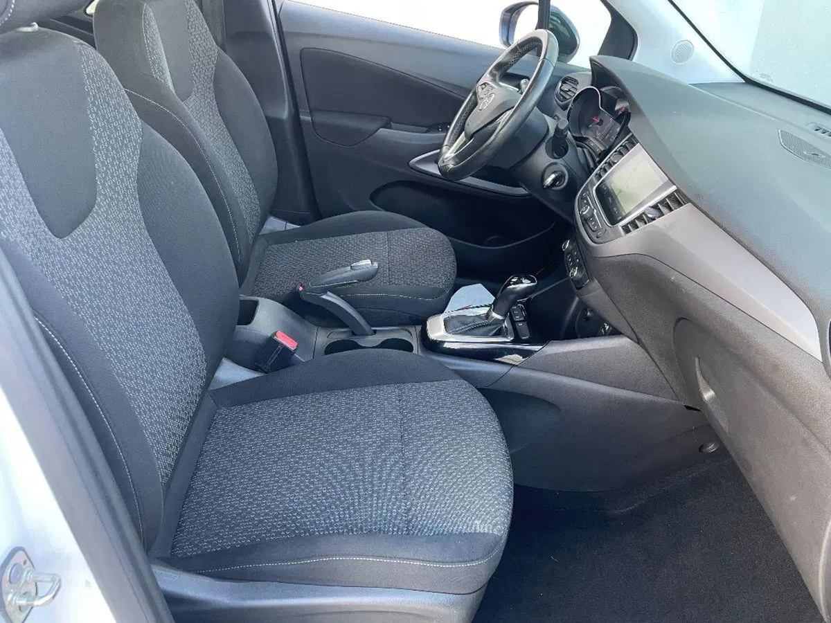 Opel Crossland usata a Lecce (18)