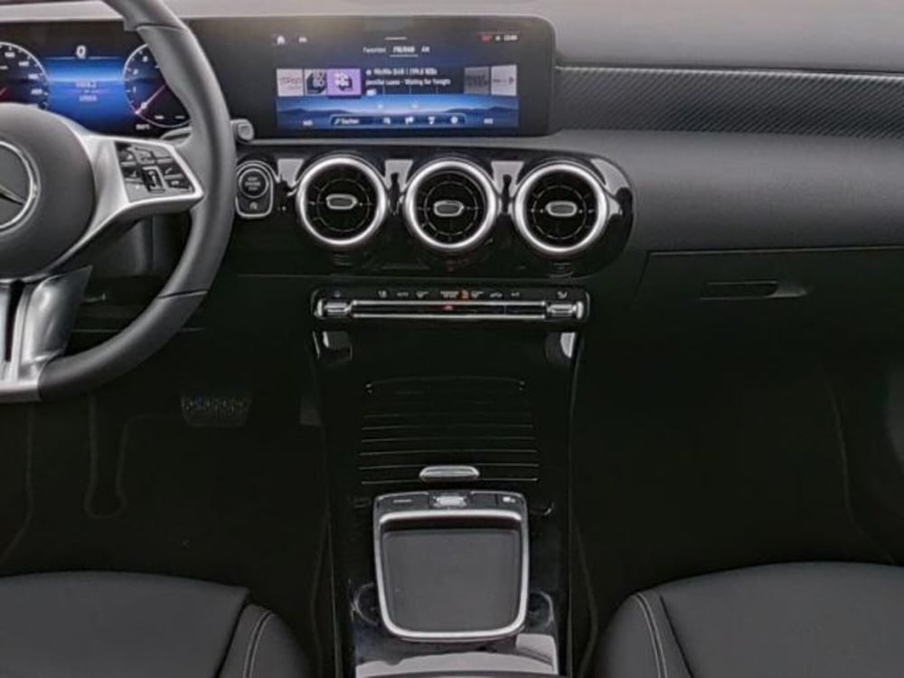 Mercedes-Benz Classe A usata a Milano (9)