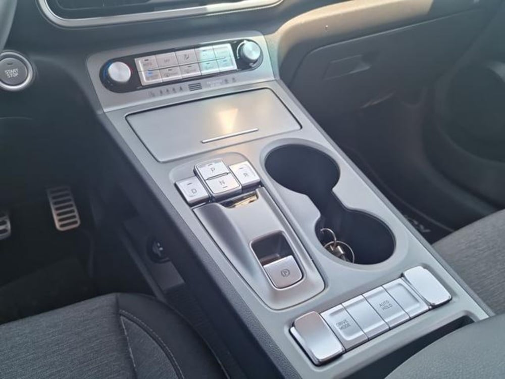 Hyundai Kona usata a Salerno (17)