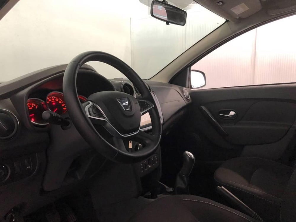 Dacia Logan usata a Torino (10)