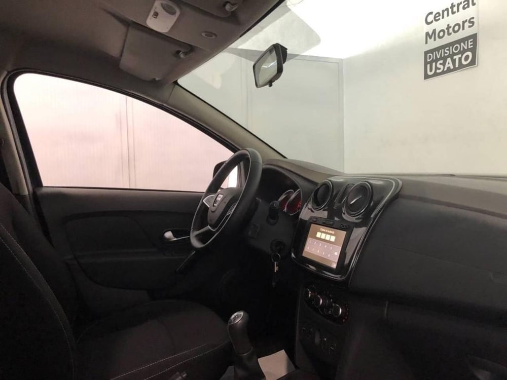 Dacia Logan usata a Torino (8)