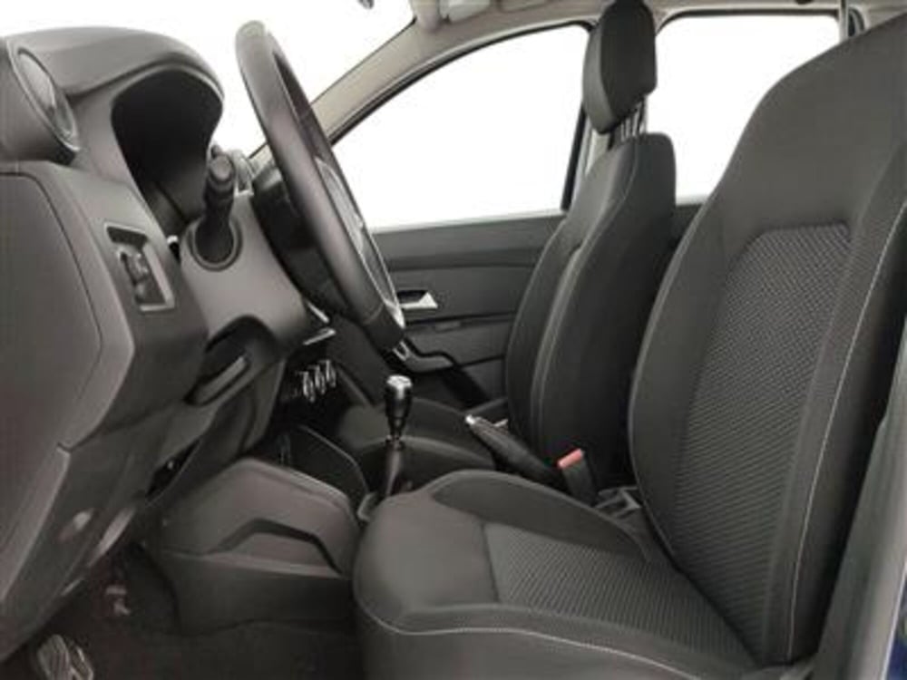 Dacia Duster usata a Bari (13)
