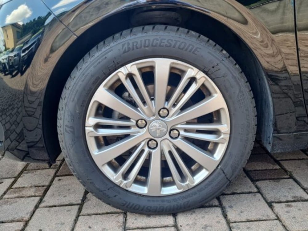 Peugeot 208 nuova a Monza e Brianza (11)