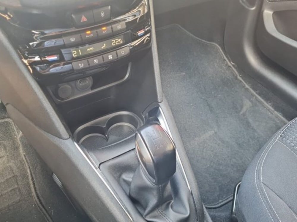 Peugeot 208 nuova a Monza e Brianza (16)