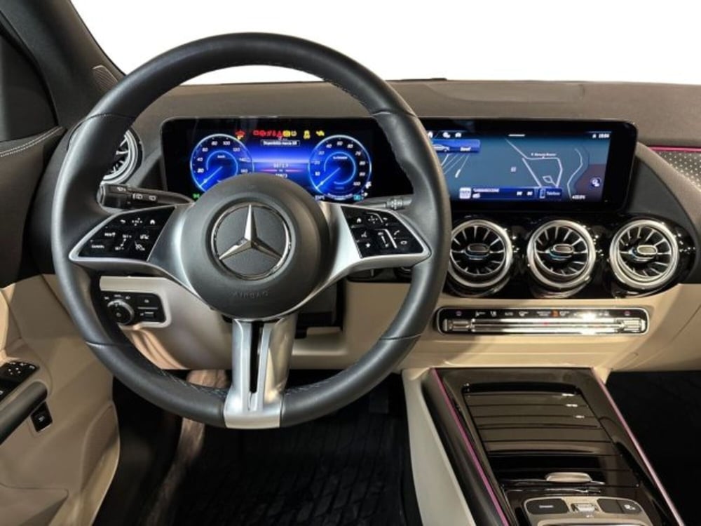 Mercedes-Benz EQA usata a Bologna (11)