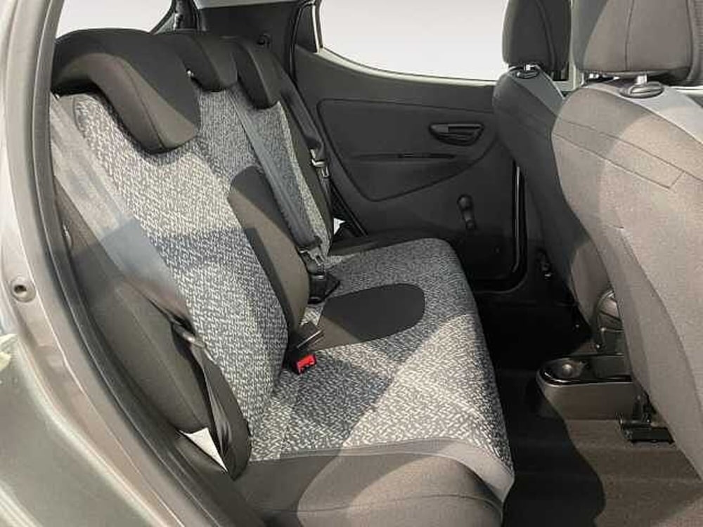 Lancia Ypsilon usata a Ravenna (10)