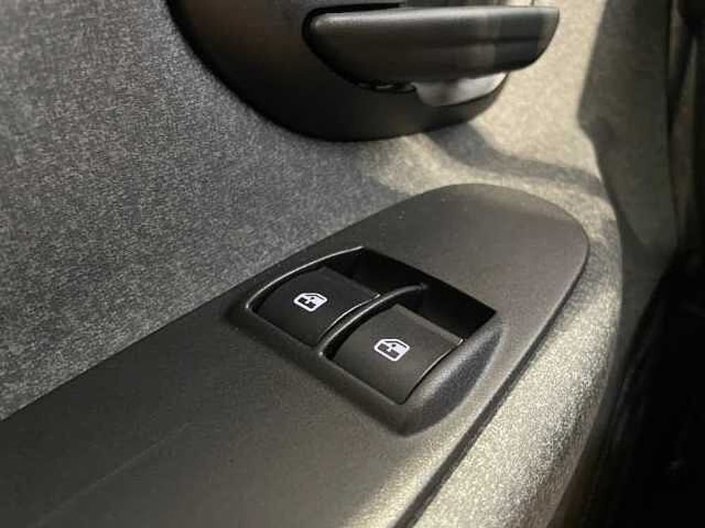 Lancia Ypsilon usata a Ravenna (18)