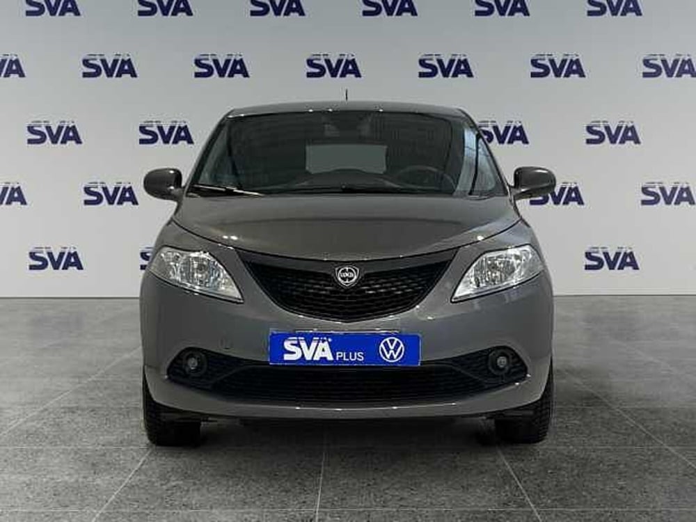 Lancia Ypsilon usata a Ravenna (2)