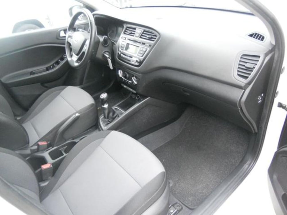 Hyundai i20 usata a Pisa (11)