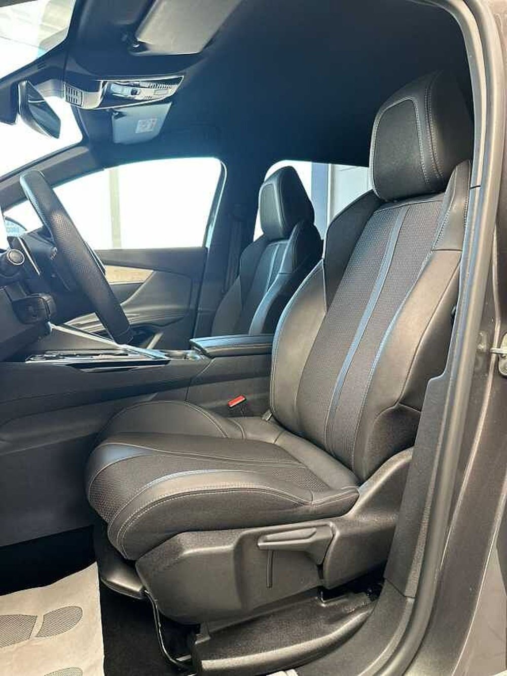 Peugeot 3008 usata a Venezia (9)