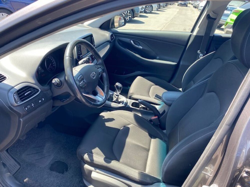 Hyundai i30 usata a Catania (6)