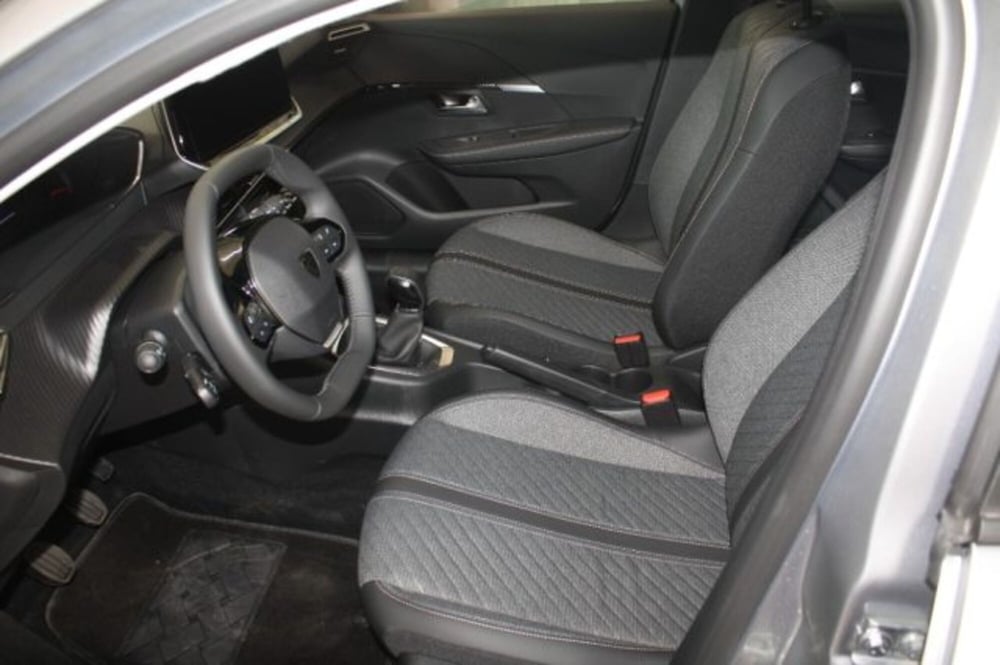 Peugeot 208 nuova a Viterbo (11)