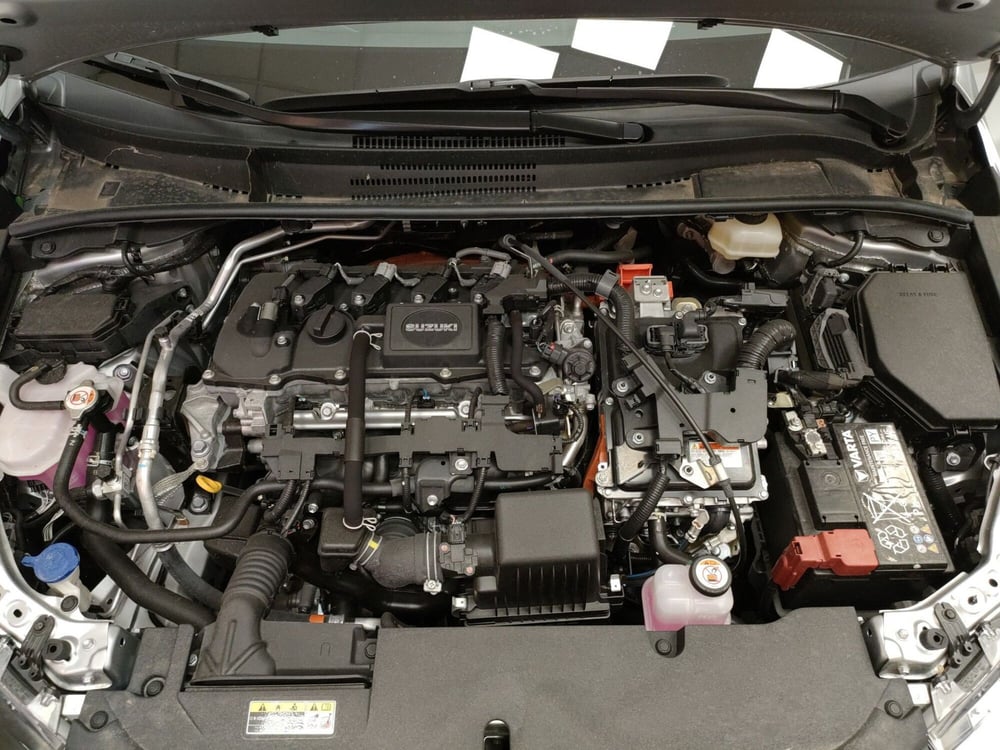 Suzuki Swace nuova a Teramo (10)