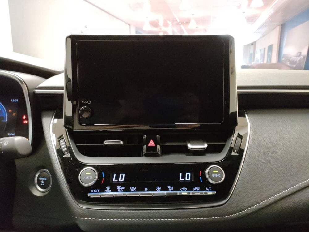 Suzuki Swace nuova a Teramo (19)