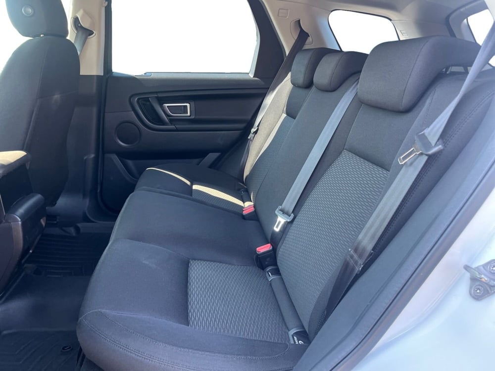 Land Rover Discovery Sport usata a Modena (13)