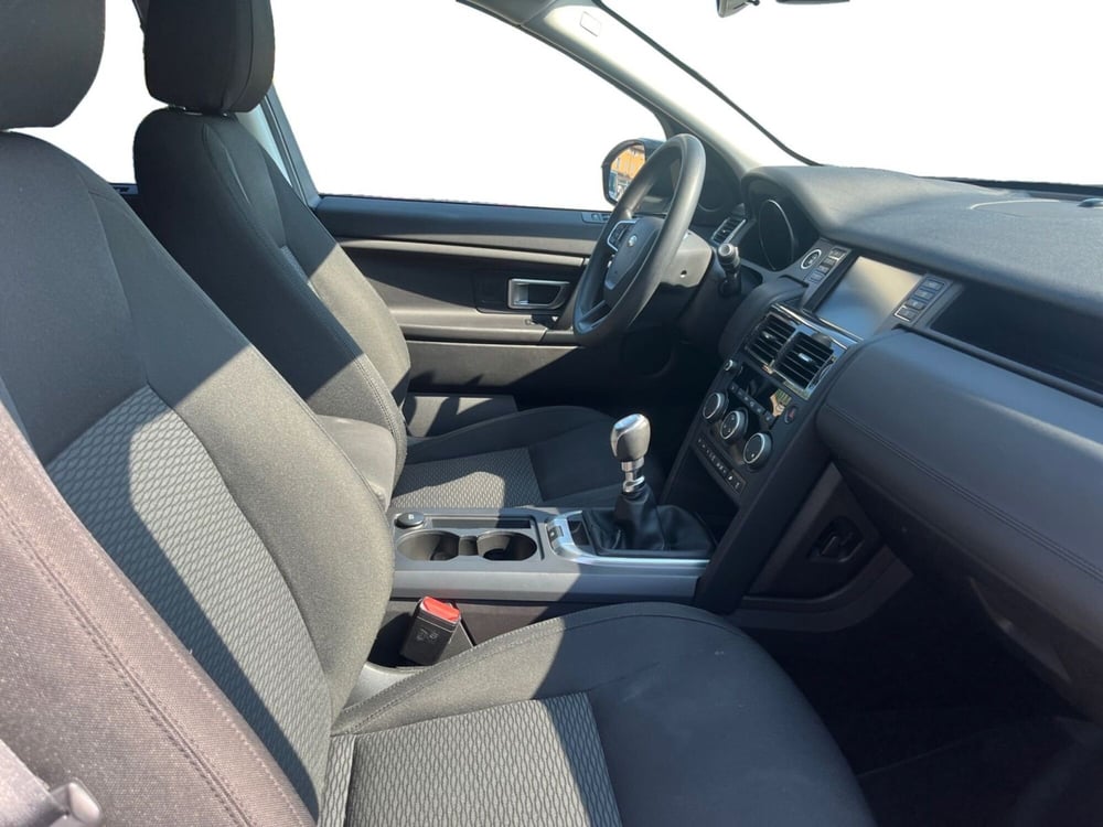 Land Rover Discovery Sport usata a Modena (15)