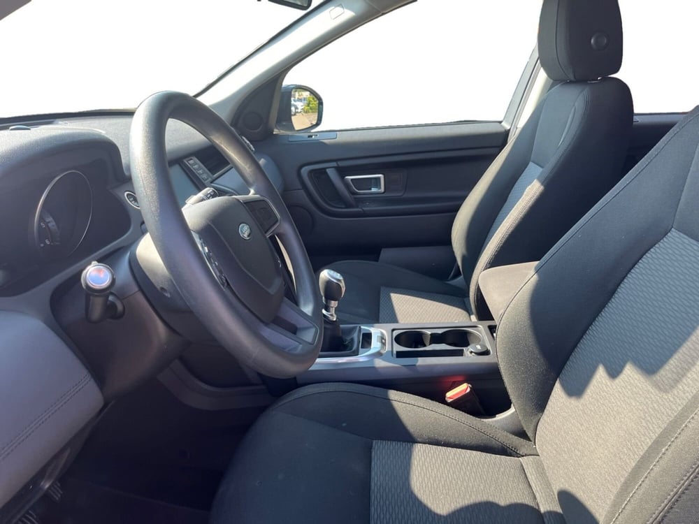 Land Rover Discovery Sport usata a Modena (9)