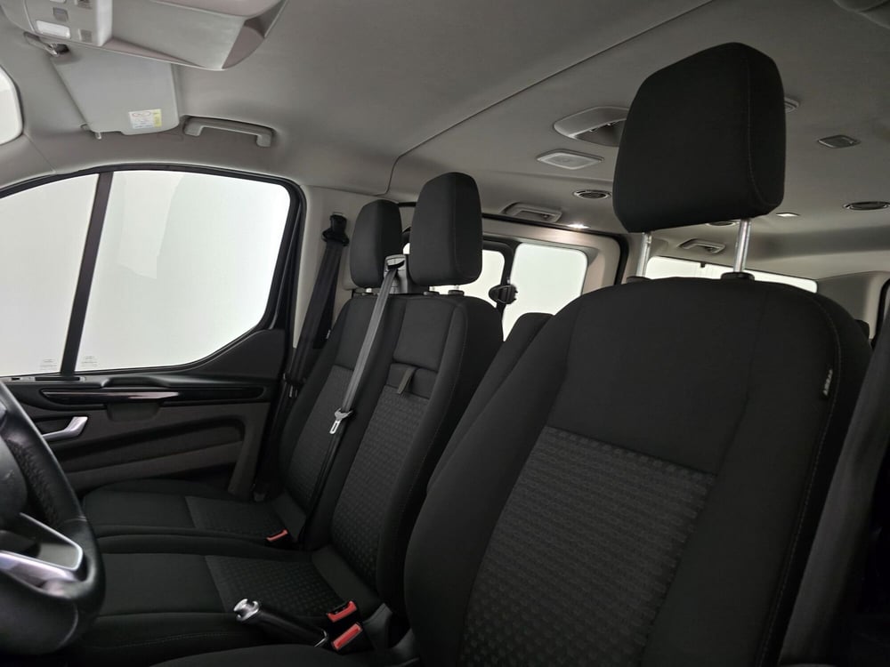 Ford Tourneo Custom usata a Roma (14)