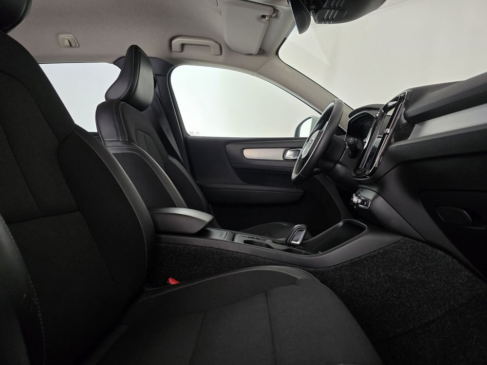Volvo XC40 usata a Roma (6)