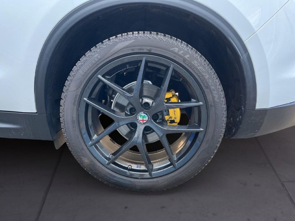 Alfa Romeo Stelvio usata a Torino (7)