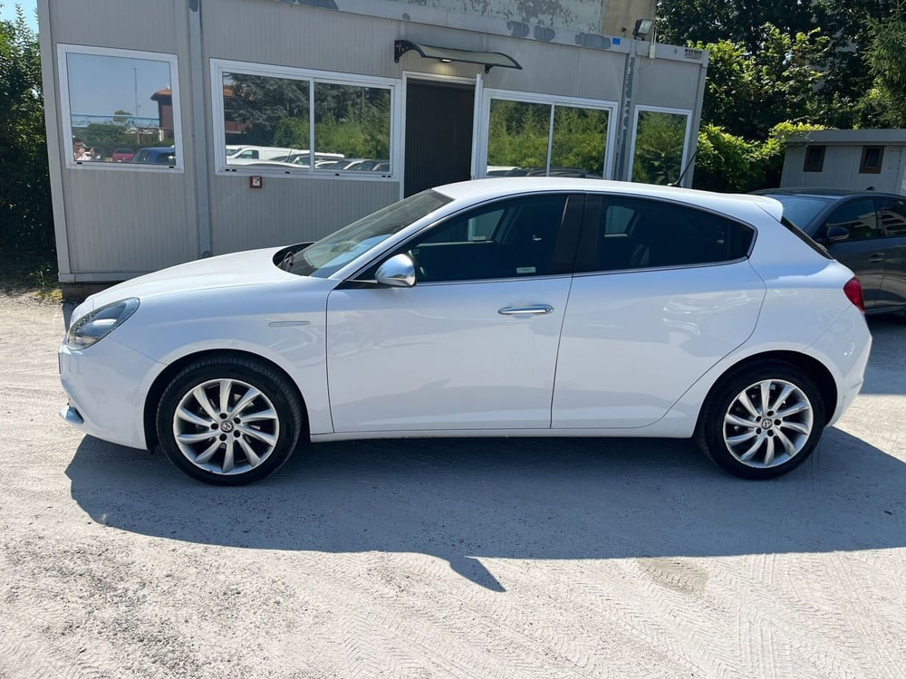 Alfa Romeo Giulietta usata a Milano (4)