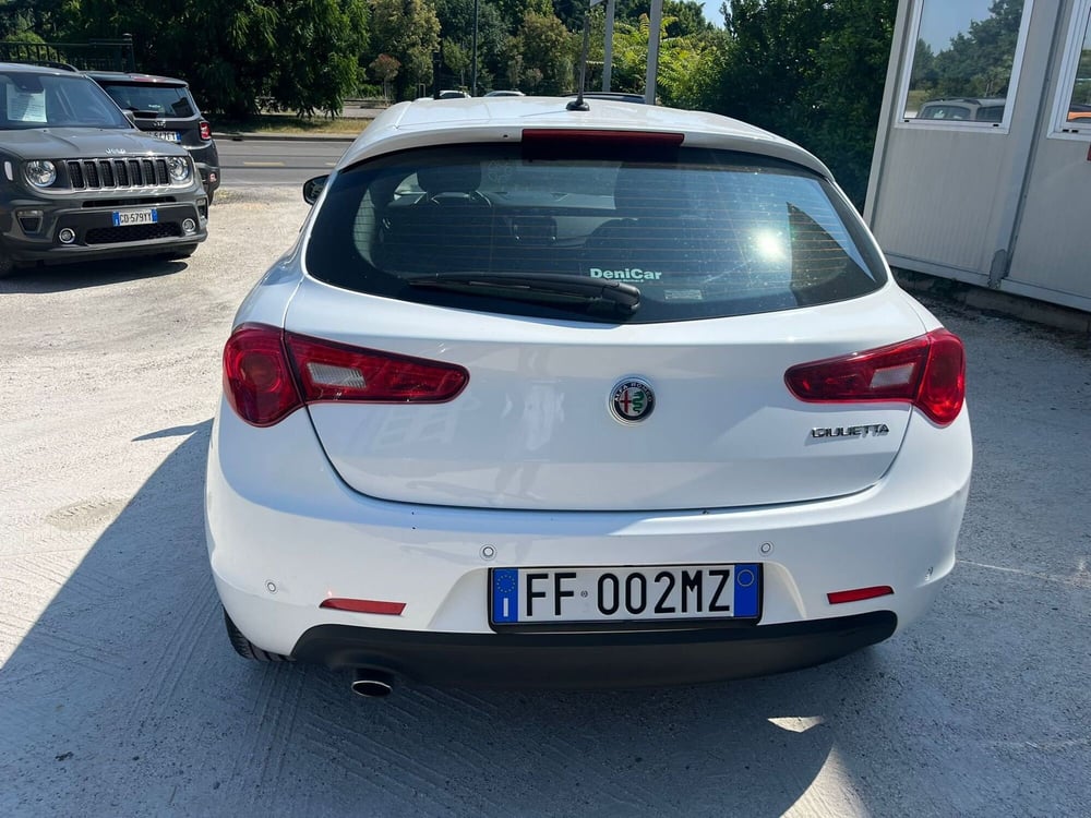 Alfa Romeo Giulietta usata a Milano (6)