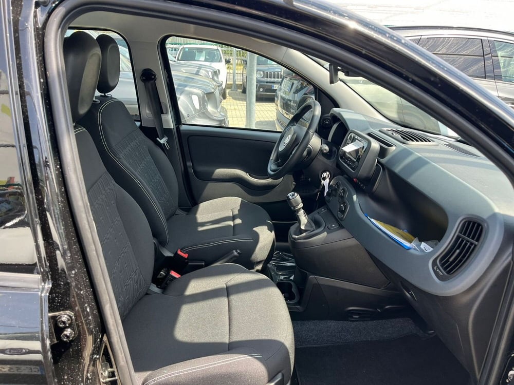 Fiat Panda Cross nuova a Milano (12)