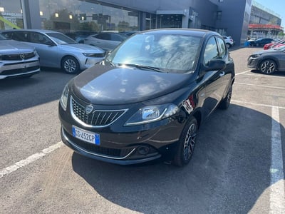 Lancia Ypsilon 1.0 FireFly 5 porte S&amp;S Hybrid Ecochic UnYca del 2024 usata a Milano