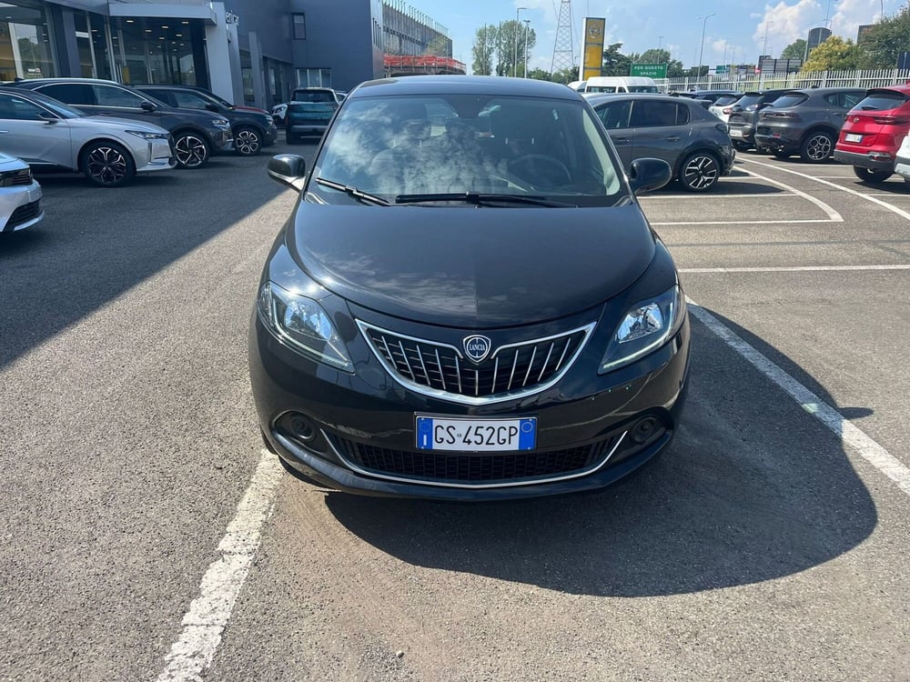 Lancia Ypsilon usata a Milano (2)