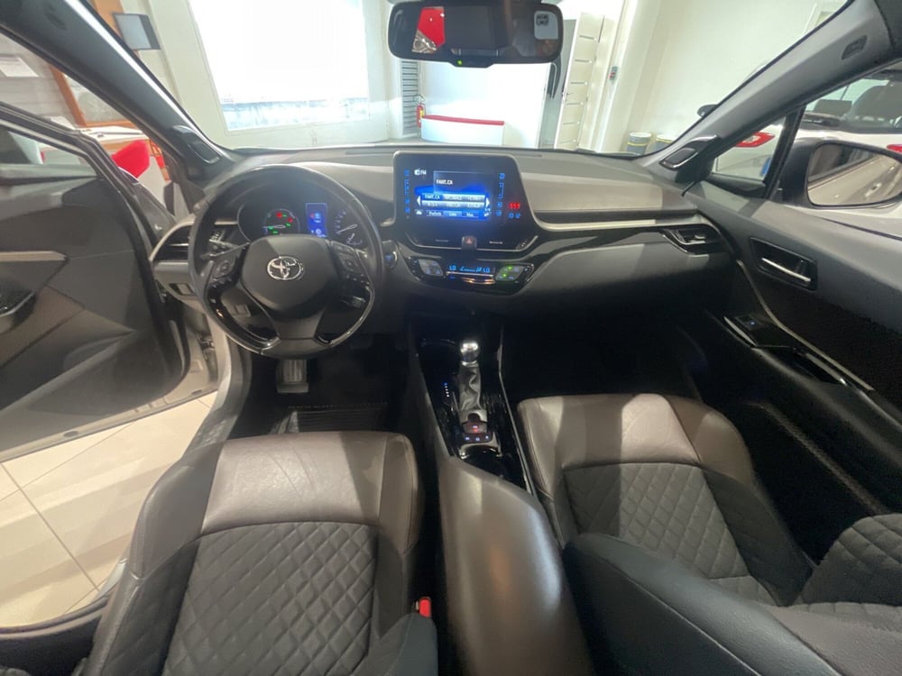 Toyota Toyota C-HR usata a Catania (10)