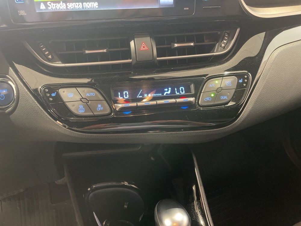 Toyota Toyota C-HR usata a Catania (15)