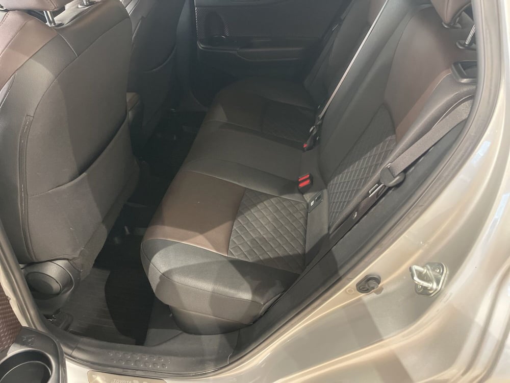 Toyota Toyota C-HR usata a Catania (8)