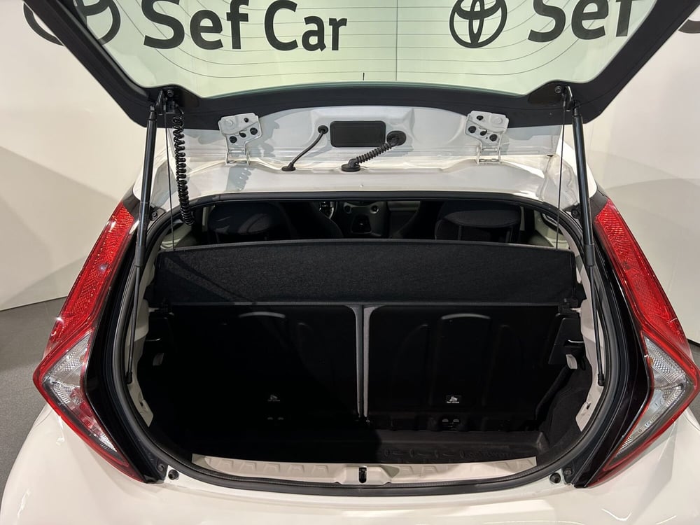 Toyota Aygo usata a Milano (11)