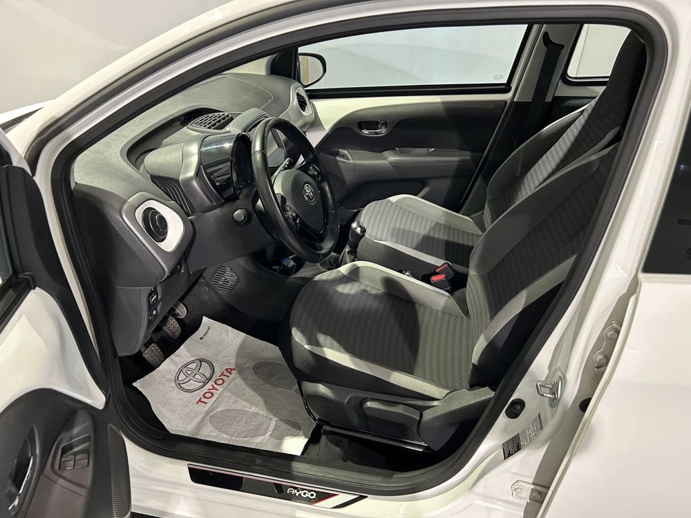 Toyota Aygo usata a Milano (12)