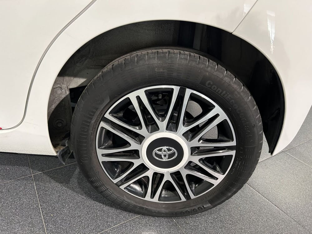 Toyota Aygo usata a Milano (15)