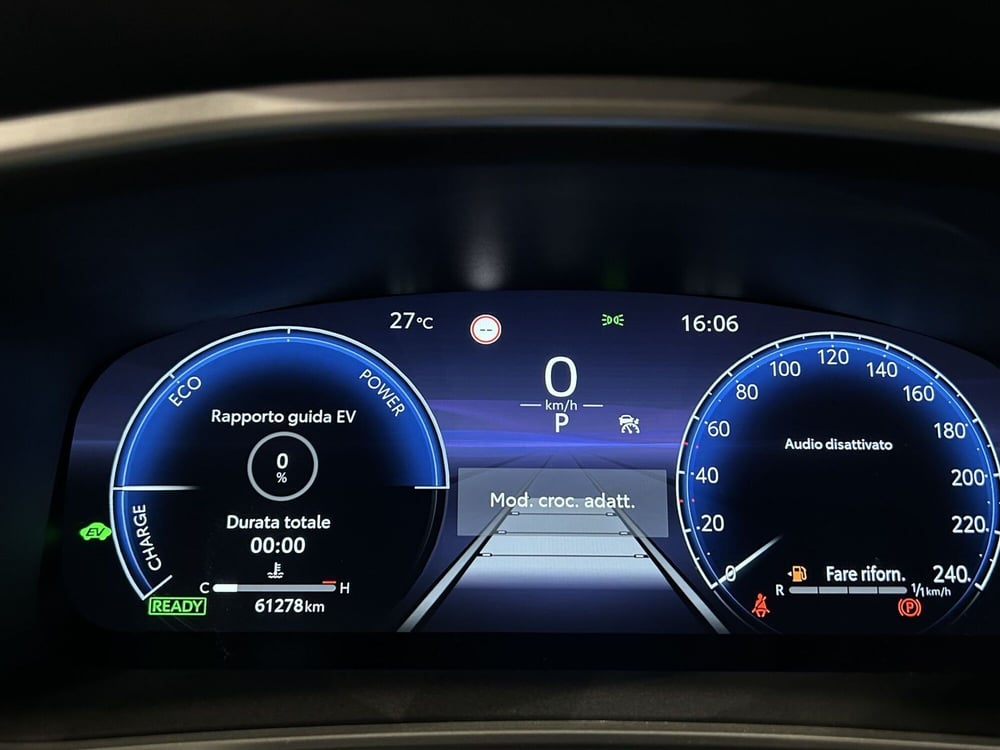 Toyota Corolla Cross Hybrid usata a Milano (13)