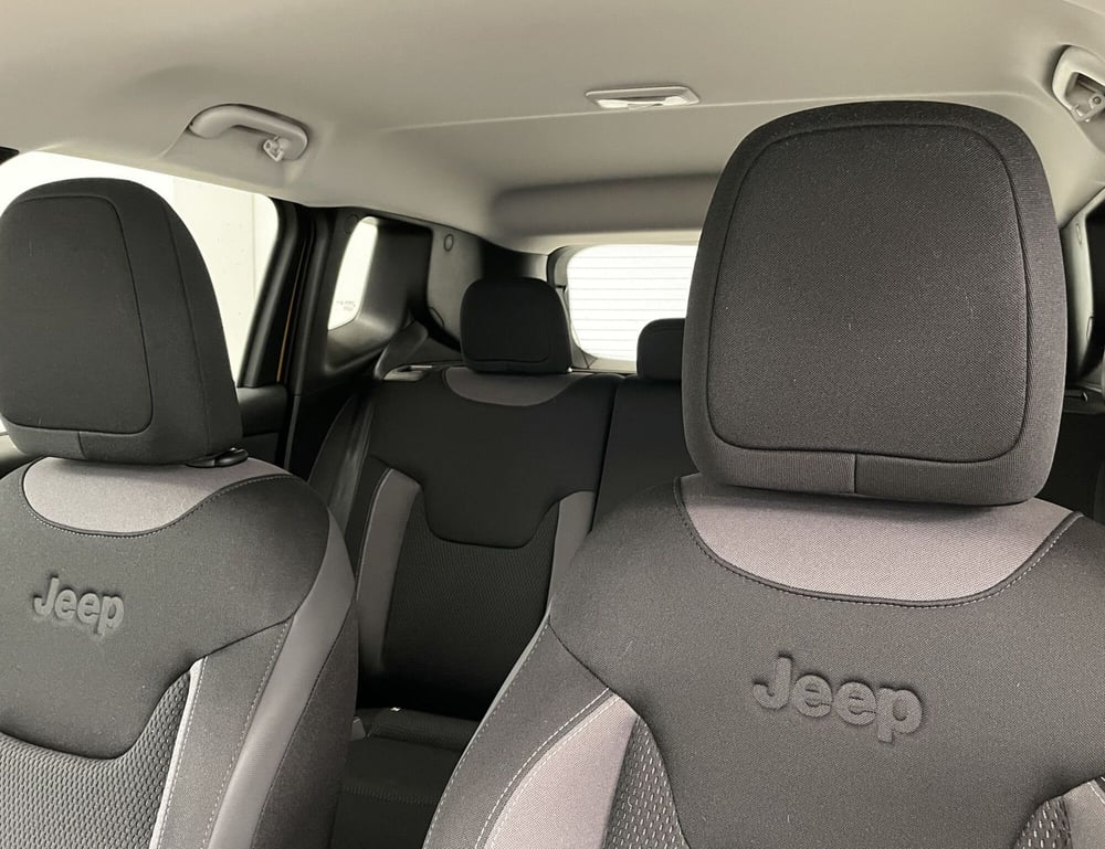 Jeep Renegade usata a Novara (19)
